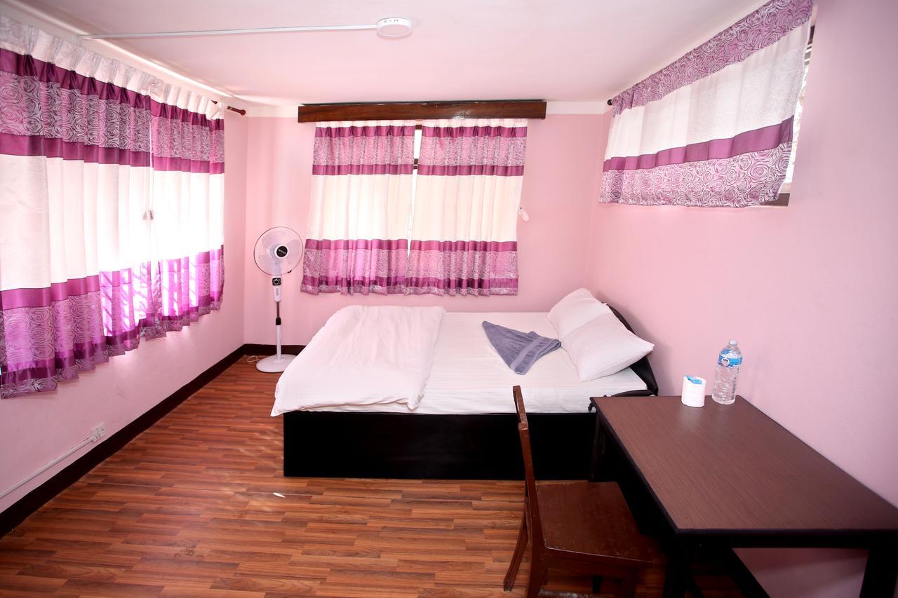Mitra Garden Inn Káthmándú Exteriér fotografie