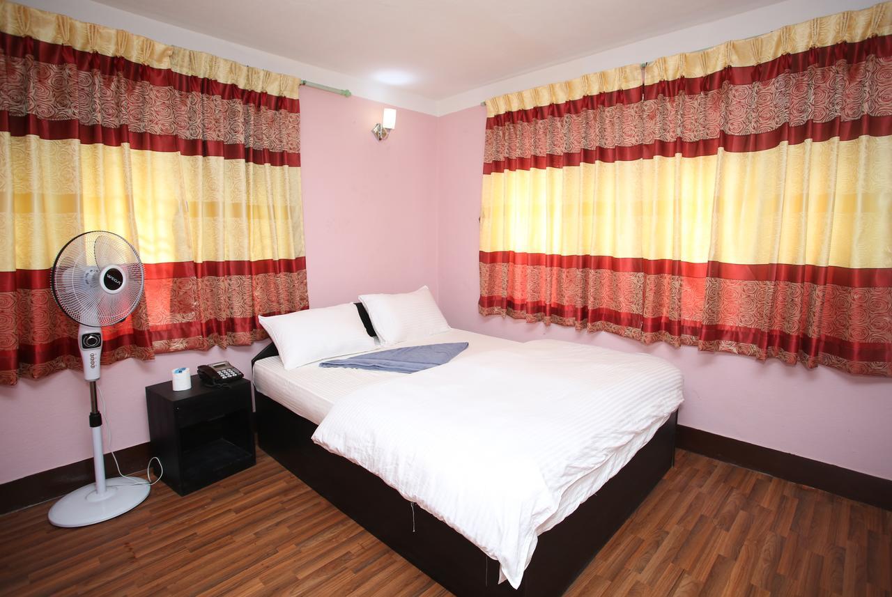Mitra Garden Inn Káthmándú Exteriér fotografie